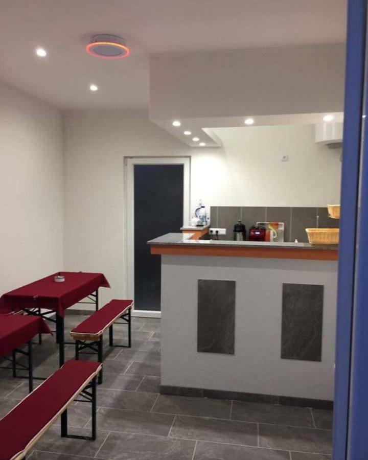 Apartmani Subasic Pag Town Exteriör bild