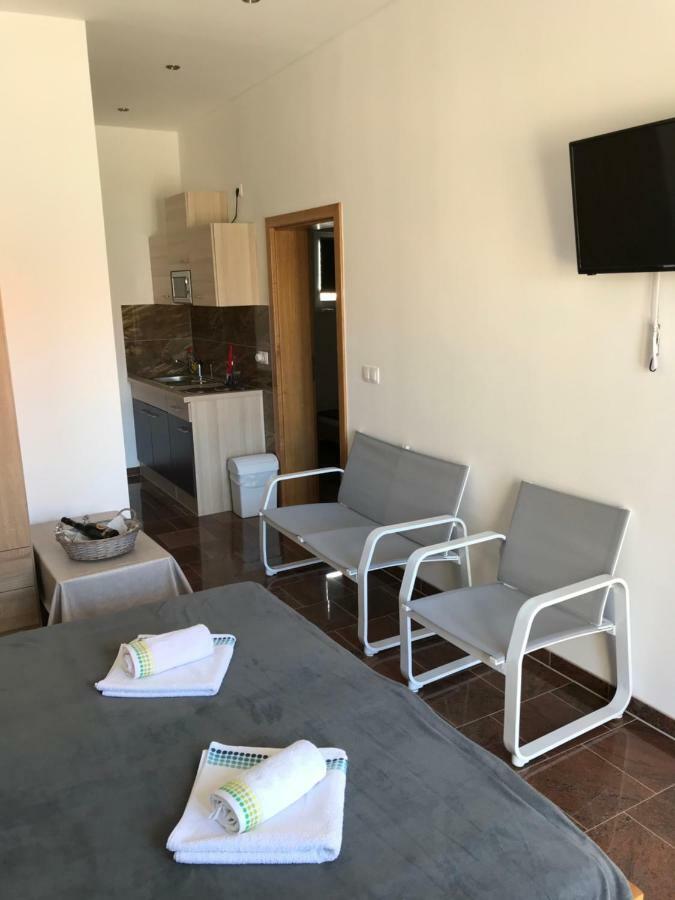 Apartmani Subasic Pag Town Exteriör bild