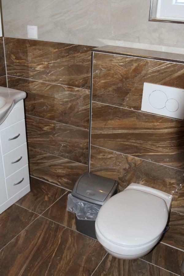 Apartmani Subasic Pag Town Exteriör bild
