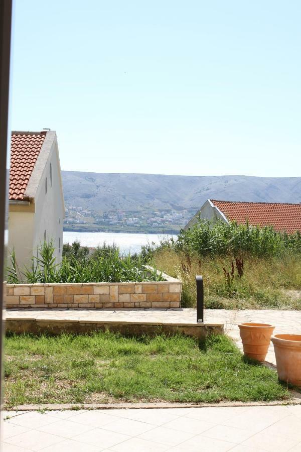 Apartmani Subasic Pag Town Exteriör bild