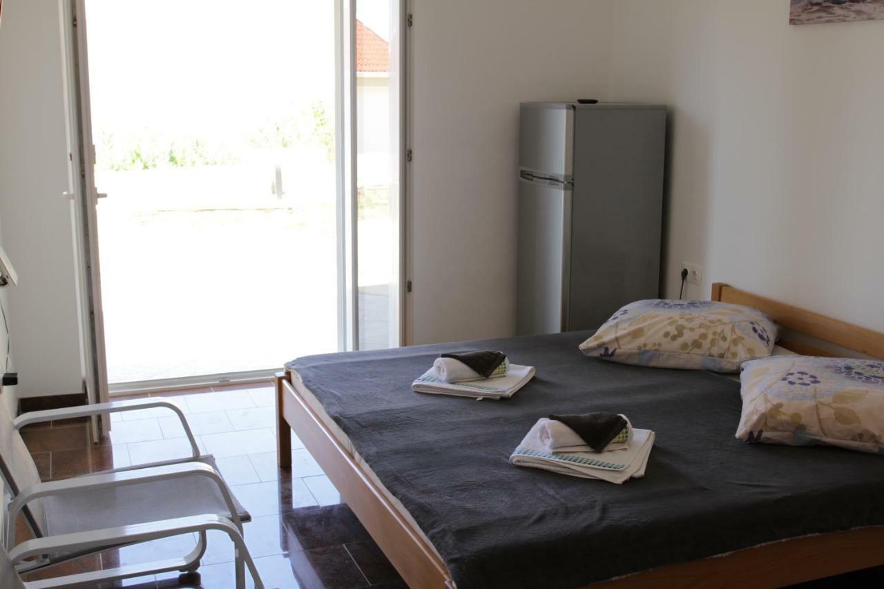 Apartmani Subasic Pag Town Exteriör bild