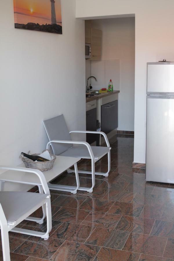 Apartmani Subasic Pag Town Exteriör bild