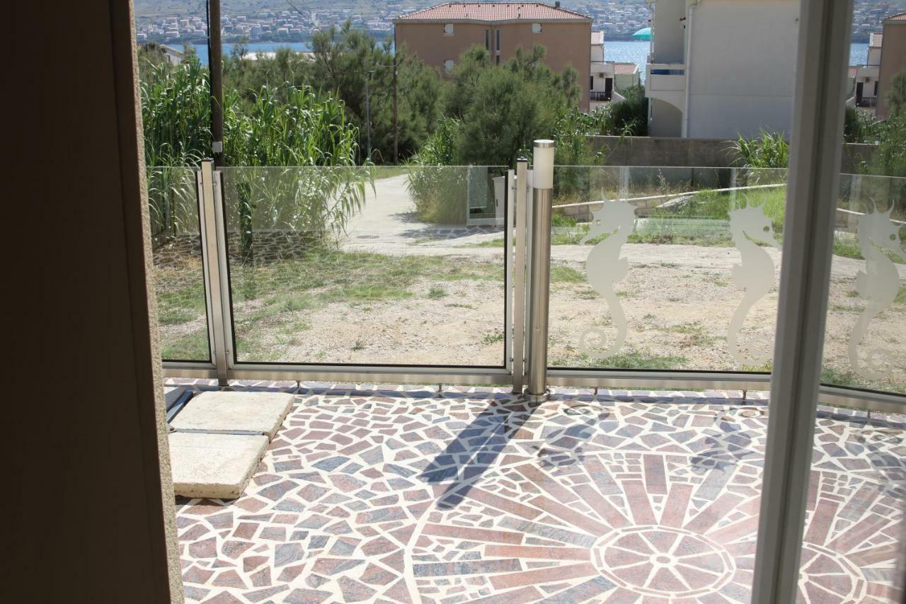 Apartmani Subasic Pag Town Exteriör bild